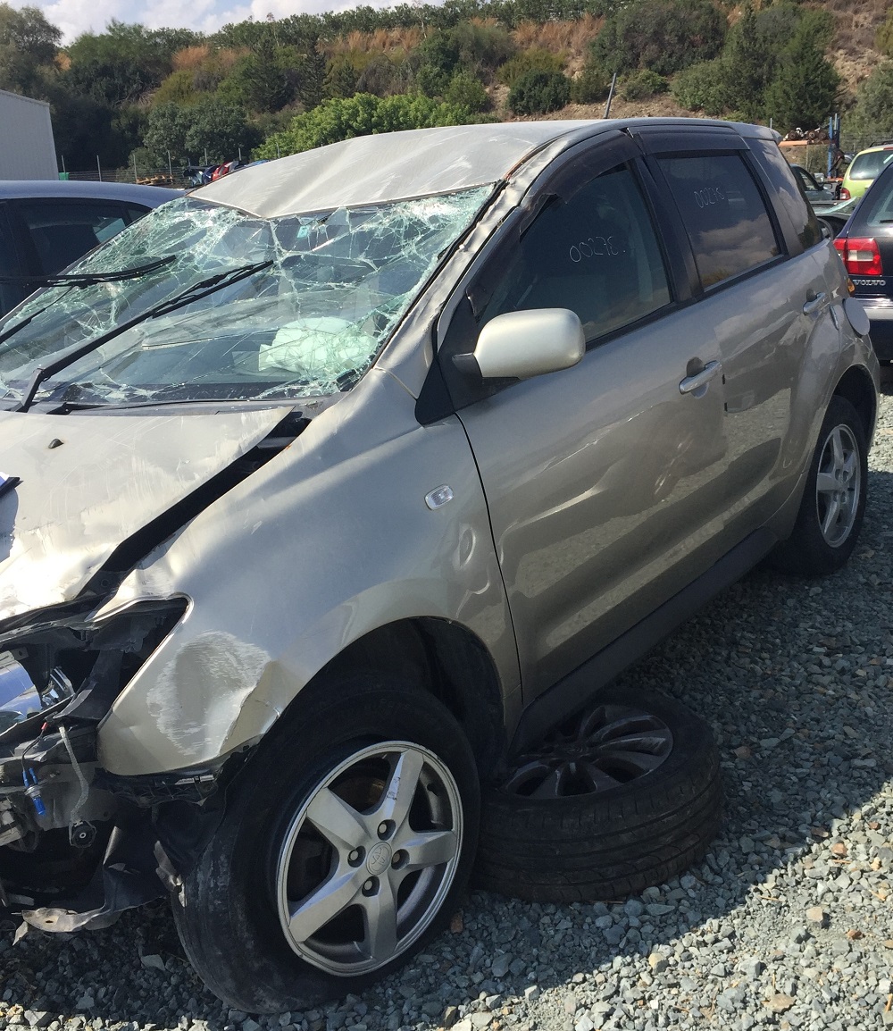 TOYOTA IST HATCH